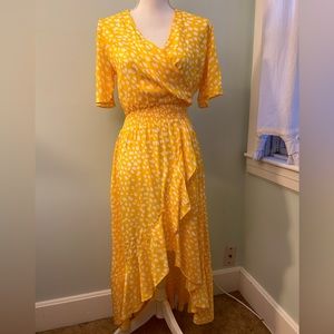 NWT KorMei  Yellow and White Print Short Sleeve High-Low Maxi Dress